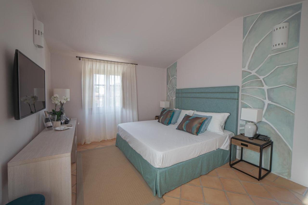 Hotel Borgo Smeraldo Arzachena Exterior photo