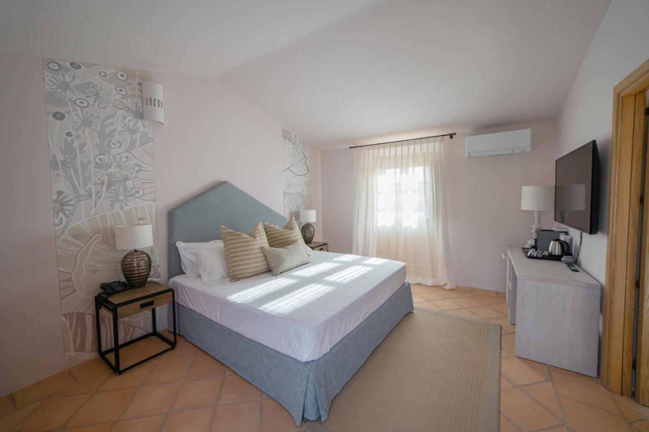 Hotel Borgo Smeraldo Arzachena Exterior photo