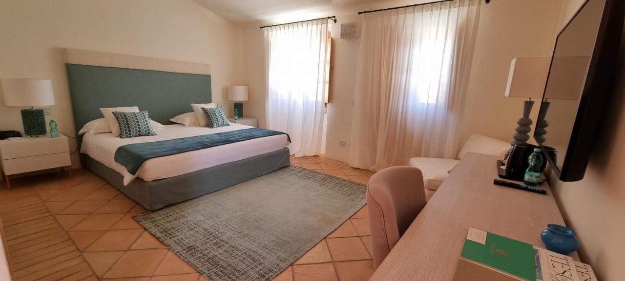 Hotel Borgo Smeraldo Arzachena Exterior photo