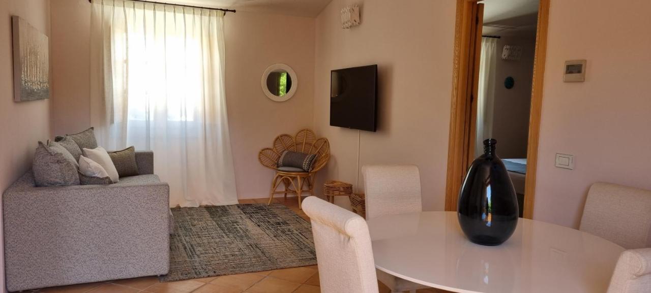 Hotel Borgo Smeraldo Arzachena Exterior photo